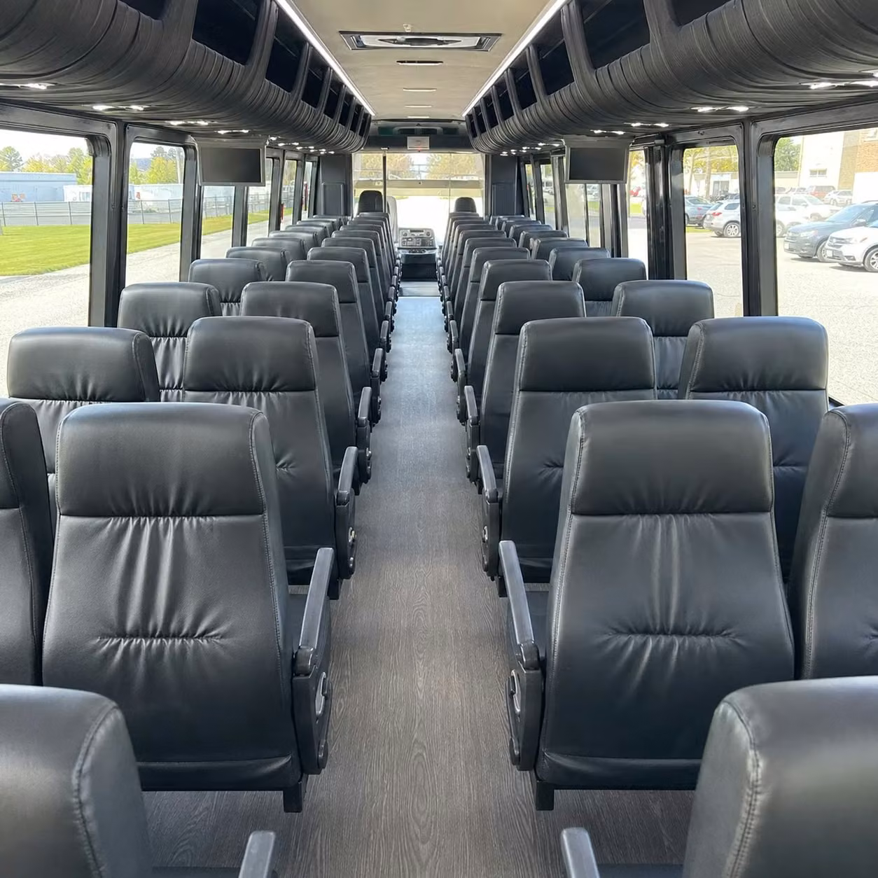 minibus rentals for smaller perris prom groups who want privacy without overpaying